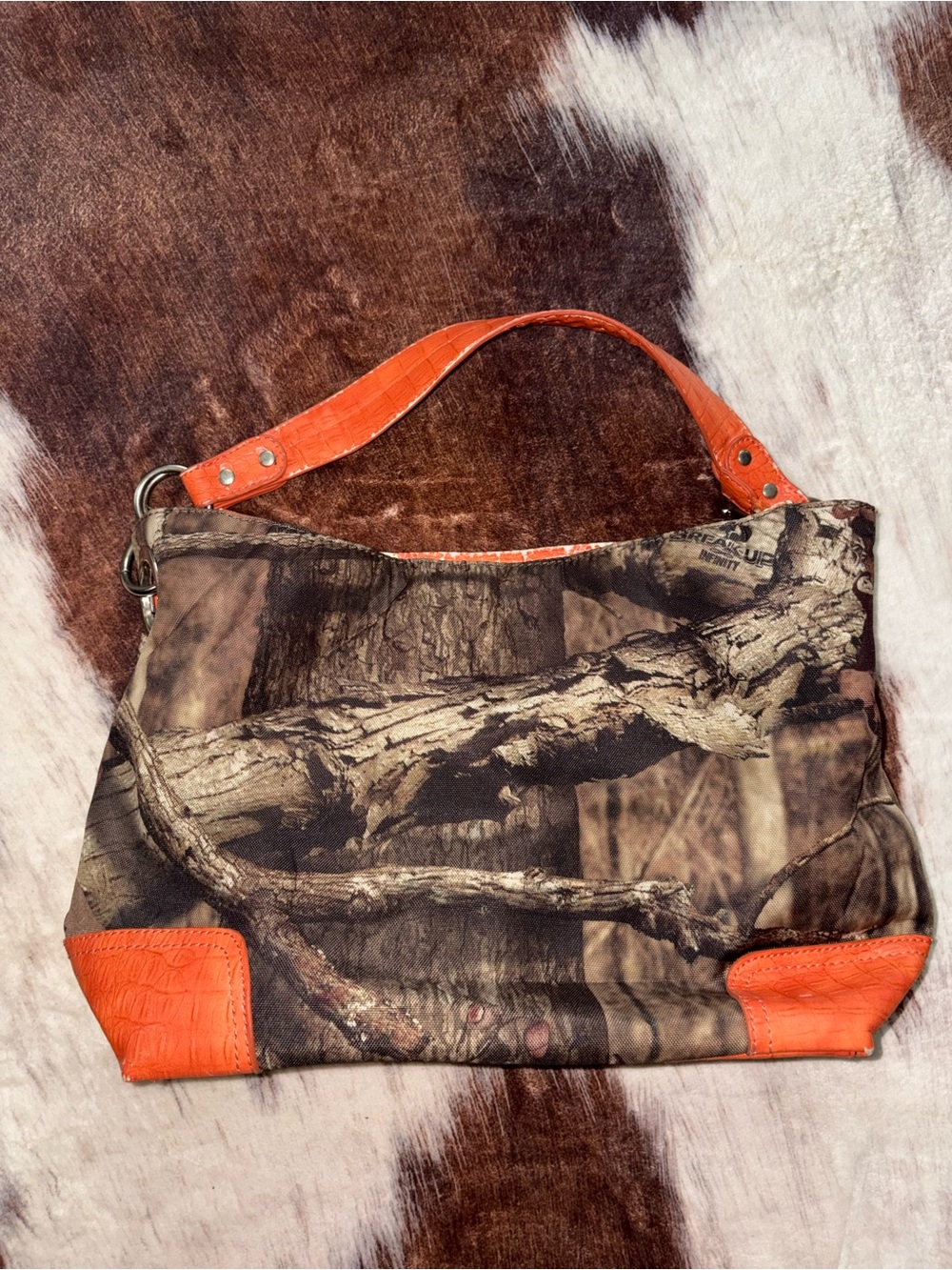 Mossy oak purse.